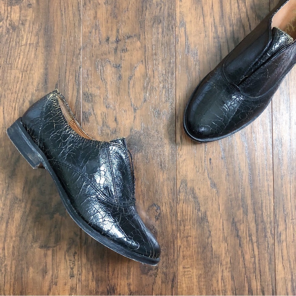 Matisse • Deeds black crackle loafer leather slip on textured shiny